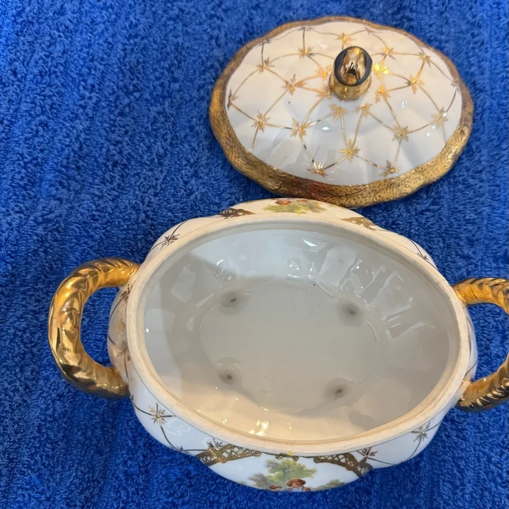 Limoges Gold and White Porcelain Tureen - Picture 12 of 16